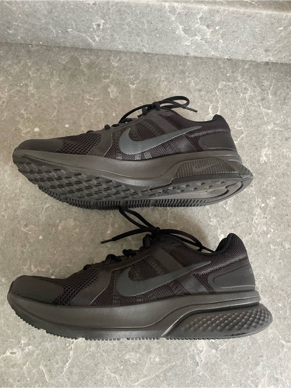 Nike Run Swift V2 Black Mens Size US 11 Running Shoes Sneakers